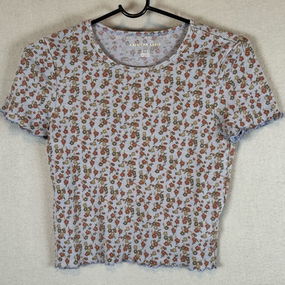 American Eagle Outfitters Light Lavender Ribbed Floral Short Sleeve Tee - size M